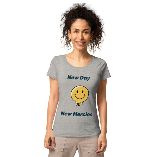 Women’s basic organic t-shirt New Day New Mercies