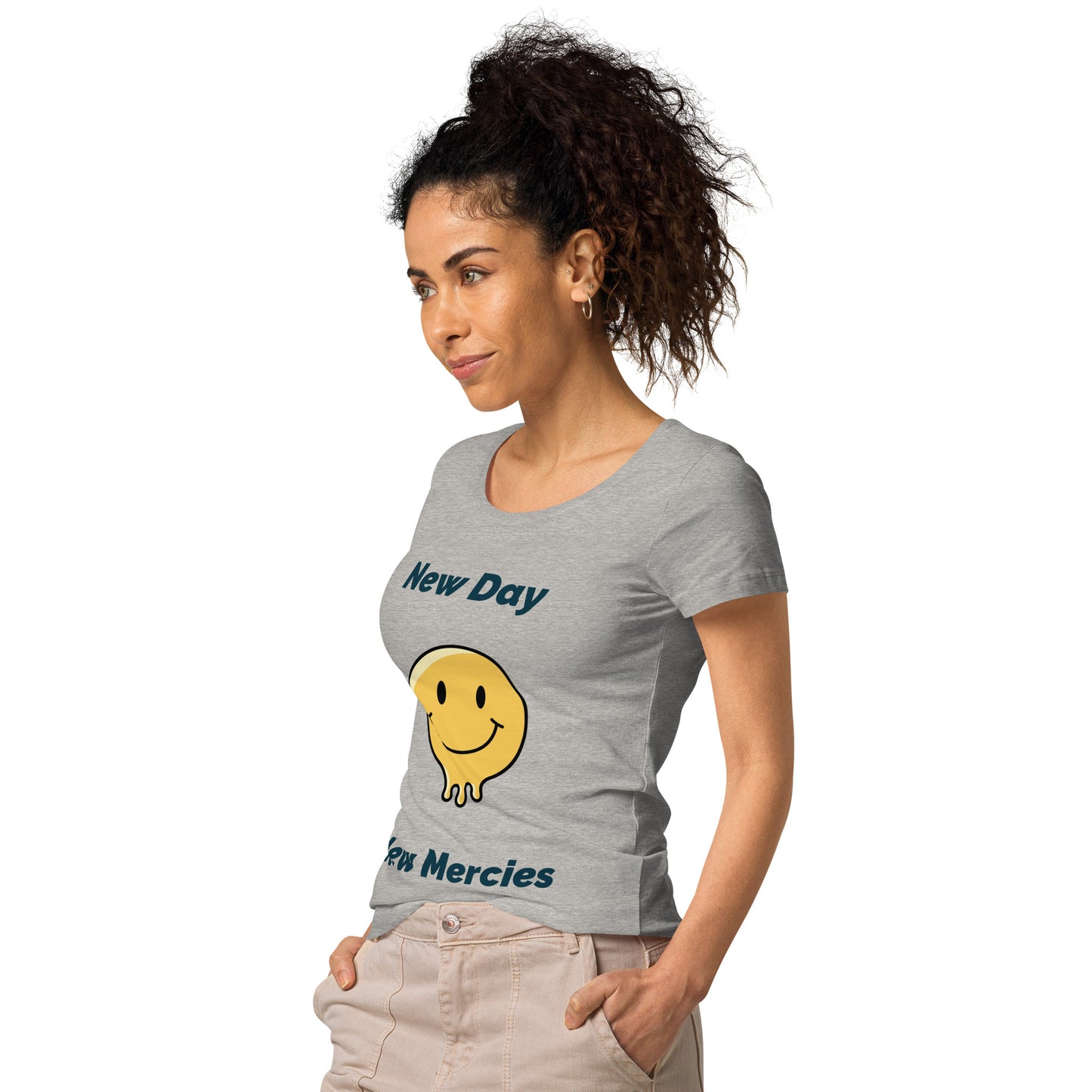 Women’s basic organic t-shirt New Day New Mercies